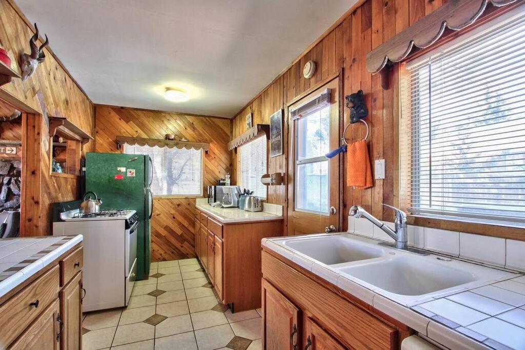Вилла Los Osos Cozy Cabin With Private Spa And Bbq Биг Бэар Лейк Экстерьер фото